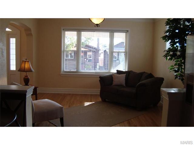 5437 Gresham Ave, Saint Louis, MO 63109 photo 22