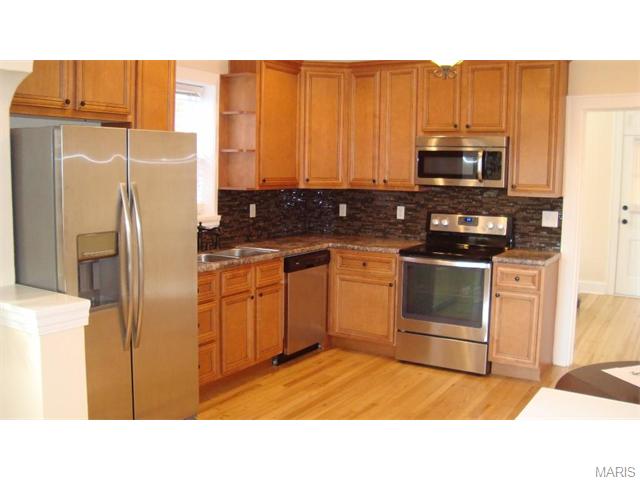 5437 Gresham Ave, Saint Louis, MO 63109 photo 8