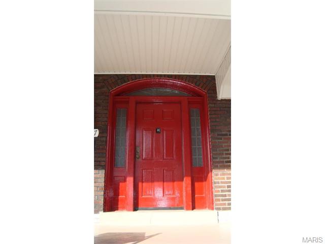 5437 Gresham Ave, Saint Louis, MO 63109 photo 5
