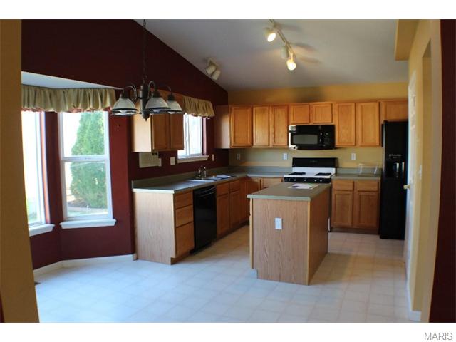 1215 Haven View Cir, O'fallon, MO 63366 photo 3