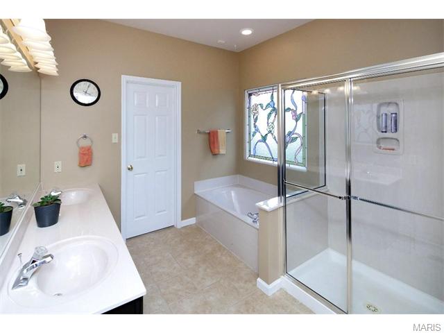 268 Valleybrook Ct, O'fallon, MO 63368 photo 11