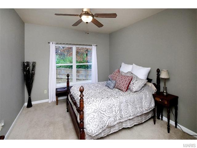 268 Valleybrook Ct, O'fallon, MO 63368 photo 12