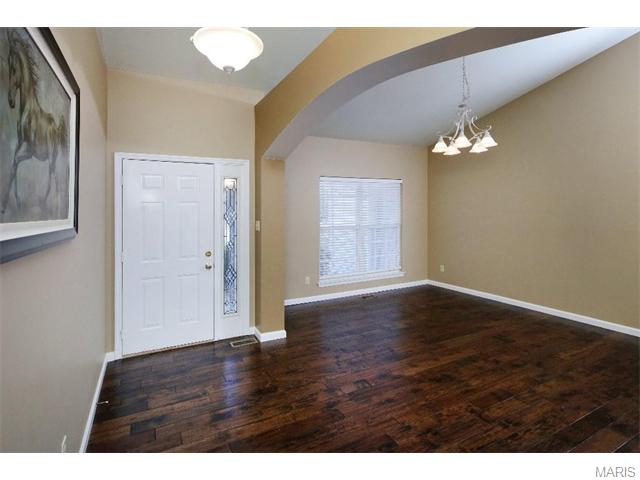 268 Valleybrook Ct, O'fallon, MO 63368 photo 9