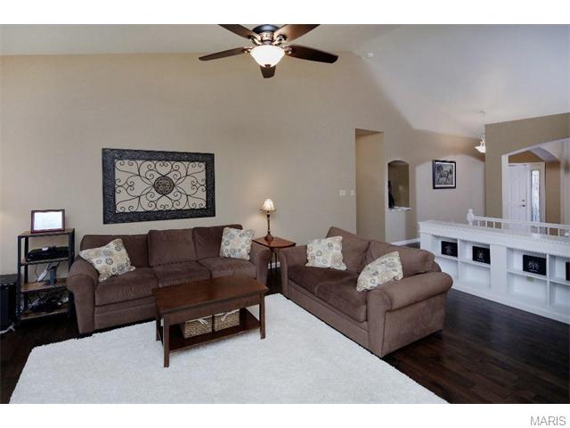 268 Valleybrook Ct, O'fallon, MO 63368 photo 4