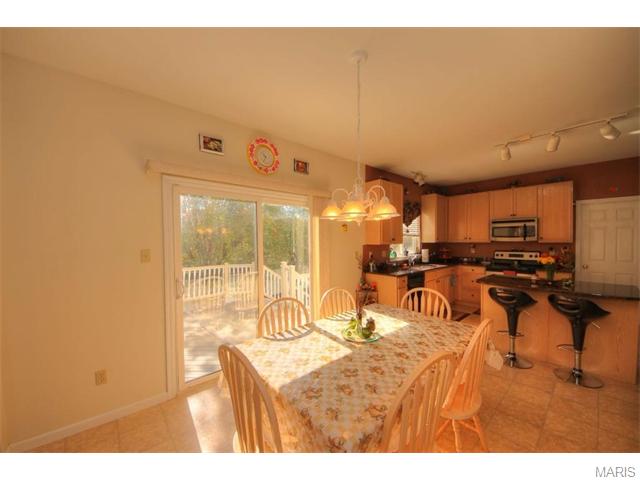 195 Abington Dr, Saint Peters, MO 63376 photo 14