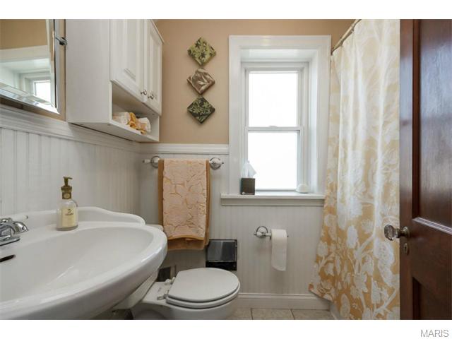 5433 Gresham Ave, Saint Louis, MO 63109 photo 22