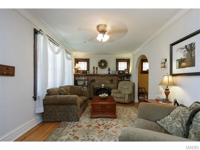 5433 Gresham Ave, Saint Louis, MO 63109 photo 5
