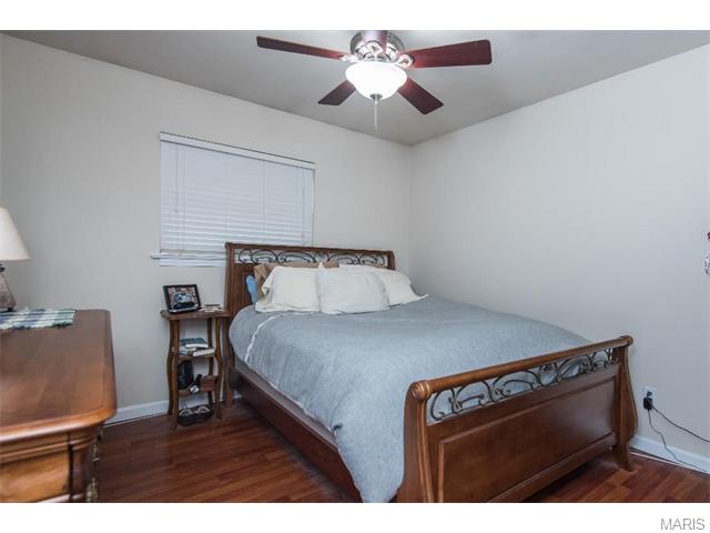413 Eggering Dr, O'fallon, MO 63366 photo 5