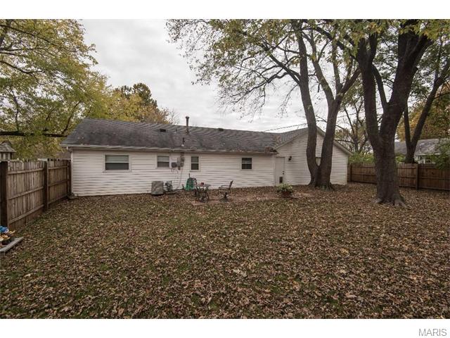 413 Eggering Dr, O'fallon, MO 63366 photo 9