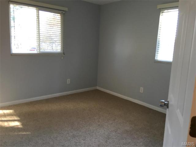 1 W Crestview Dr, O'fallon, MO 63366 photo 8