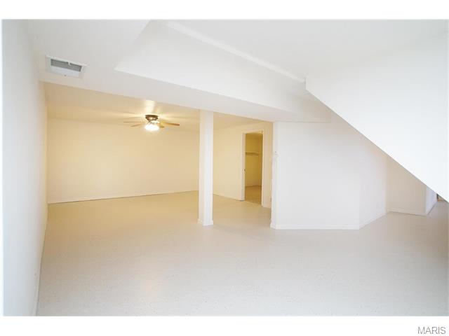 418 Dennison Estates Dr, Ballwin, MO 63021 photo 17