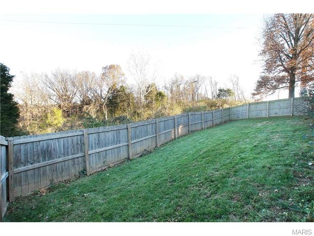 418 Dennison Estates Dr, Ballwin, MO 63021 photo 4