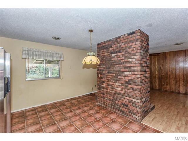 423 Brass Lamp, Ballwin, MO 63011 photo 6