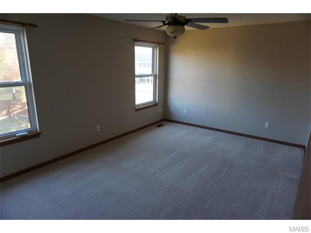 151 Winding Woods Dr, O'fallon, MO 63366 photo 9