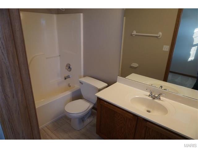 151 Winding Woods Dr, O'fallon, MO 63366 photo 10