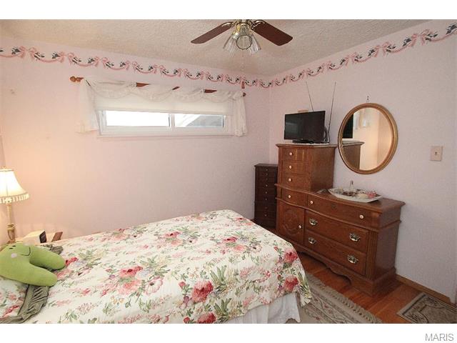 308 Orchard Ave, Ballwin, MO 63021 photo 24