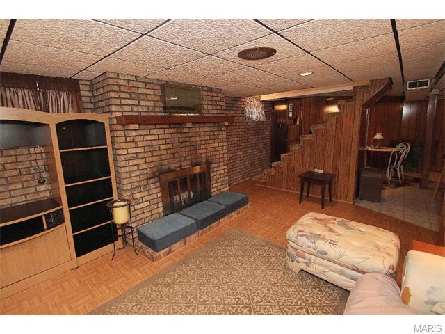 308 Orchard Ave, Ballwin, MO 63021 photo 28