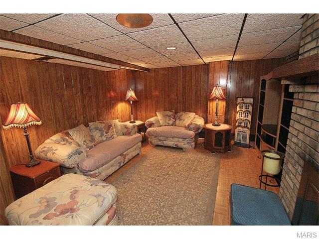 308 Orchard Ave, Ballwin, MO 63021 photo 25