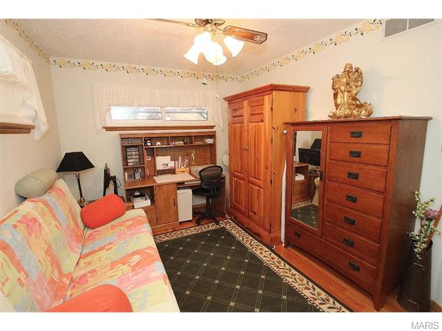 308 Orchard Ave, Ballwin, MO 63021 photo 18