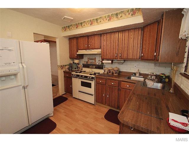 308 Orchard Ave, Ballwin, MO 63021 photo 12