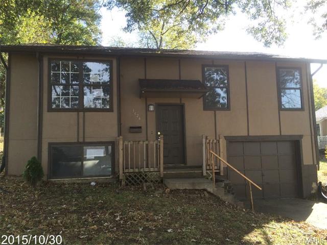 3426 Wright Ave, Saint Ann, MO 63074 photo 1