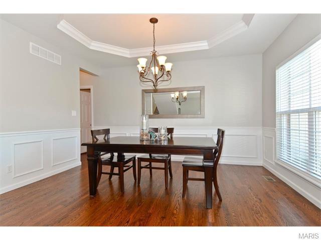 1633 Bentshire Ct, Ballwin, MO 63011 photo 3