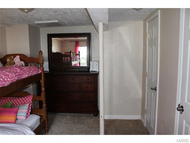 923 Napoli Dr, Ballwin, MO 63021 photo 12