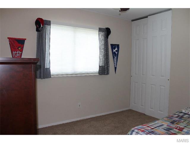 923 Napoli Dr, Ballwin, MO 63021 photo 9