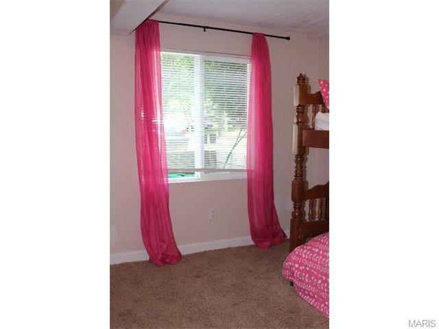 923 Napoli Dr, Ballwin, MO 63021 photo 13