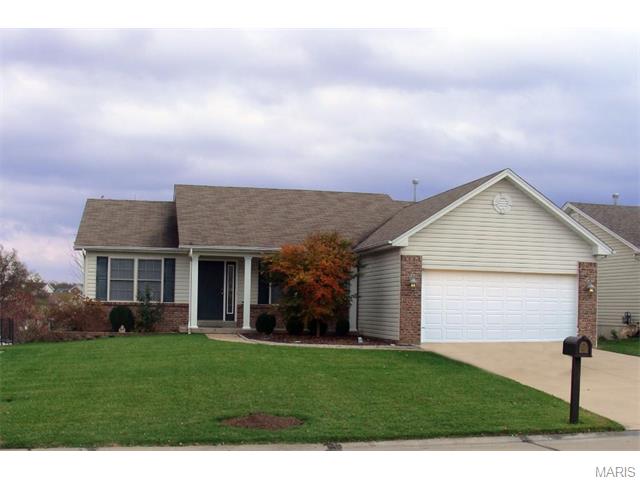 1106 Homefield Commons Dr, O'fallon, MO 63366 photo 1