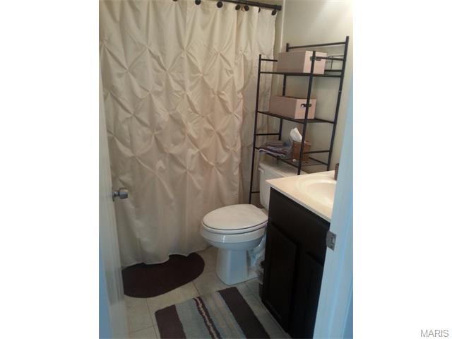 725 Ridgeside Dr #E, Ballwin, MO 63021 photo 17