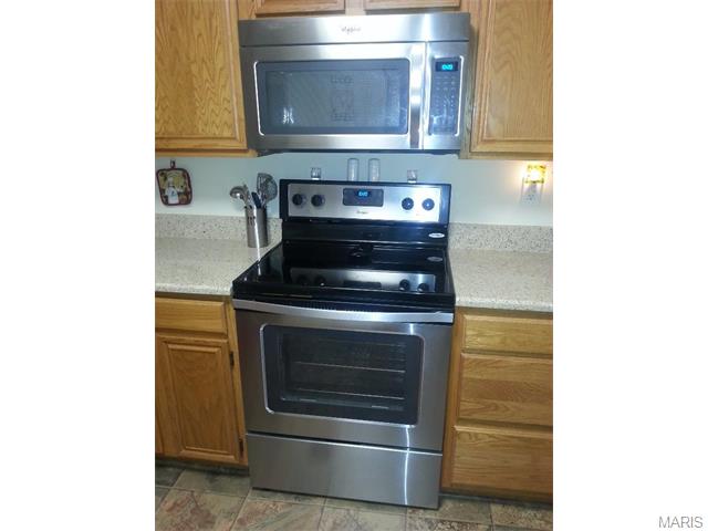 725 Ridgeside Dr #E, Ballwin, MO 63021 photo 5