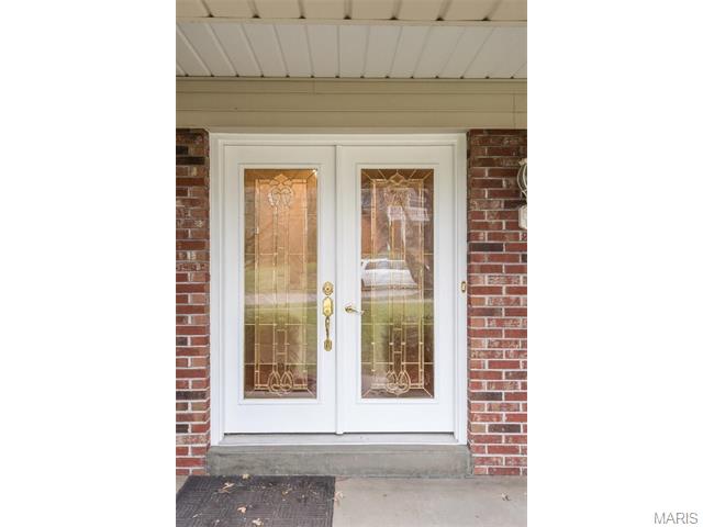 921 Baintree Ln, Ballwin, MO 63011 photo 2