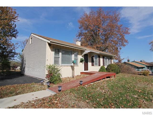 615 Barton Ln, Ballwin, MO 63021 photo 2