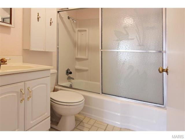 615 Barton Ln, Ballwin, MO 63021 photo 10