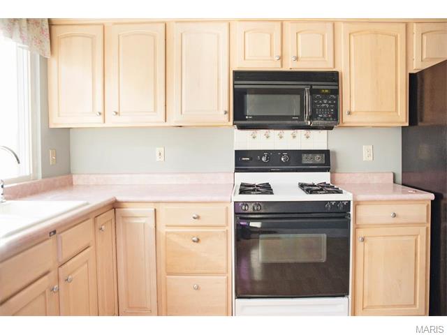 338 Bellestri Dr, Ballwin, MO 63021 photo 6