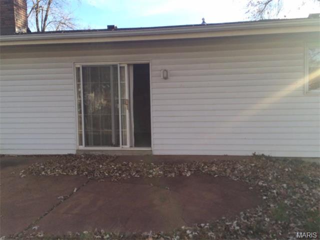 1137 Villaview Dr, Ballwin, MO 63021 photo 5