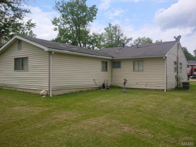 1372 Marsh Ave, Ellisville, MO 63011 photo 3