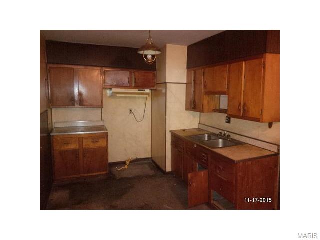 1372 Marsh Ave, Ellisville, MO 63011 photo 9