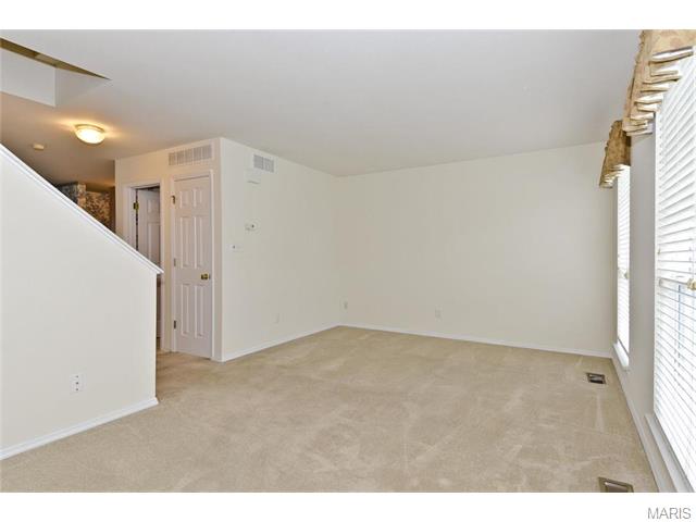 437 Parkview Place Dr, Ellisville, MO 63021 photo 4