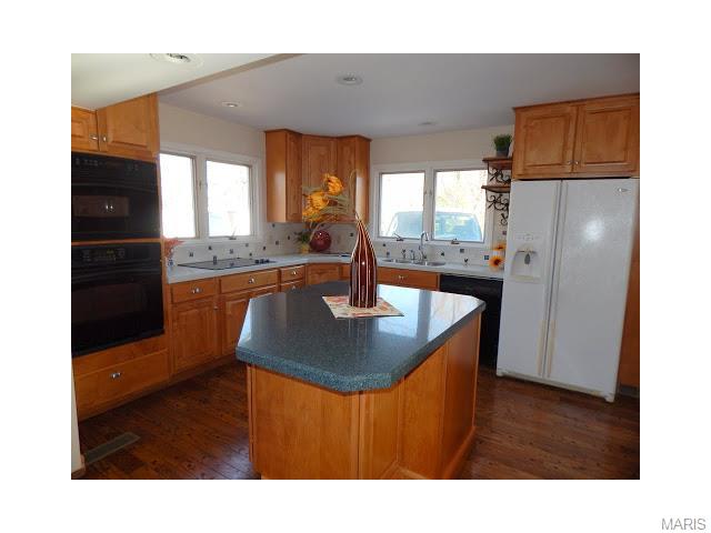 325 Willowick Dr, Ballwin, MO 63011 photo 35