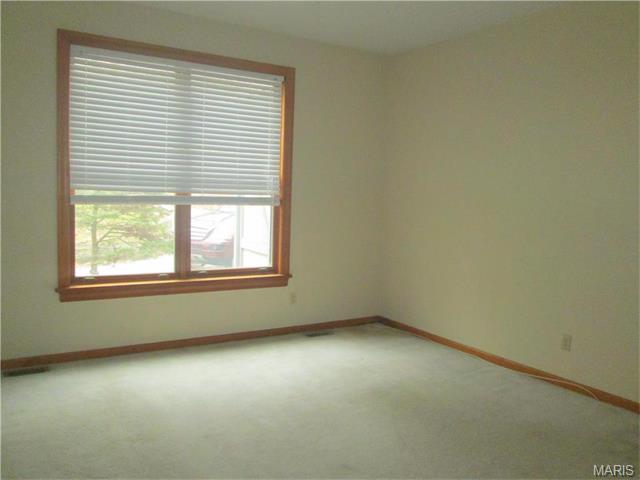 1406 Pine Ridge Ests, Ballwin, MO 63021 photo 15