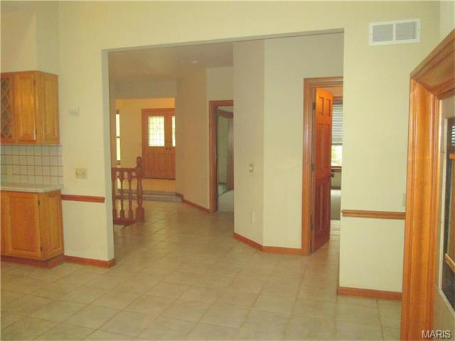 1406 Pine Ridge Ests, Ballwin, MO 63021 photo 11