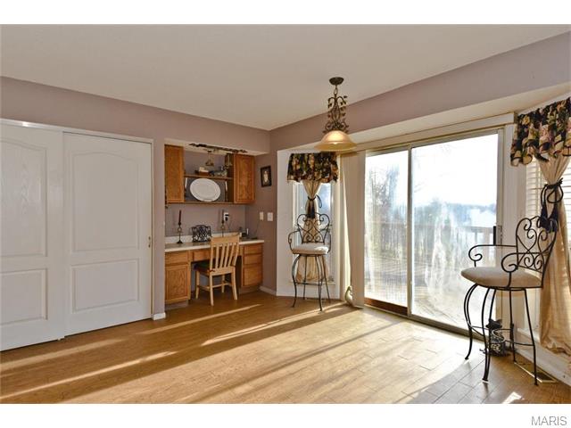1055 Oak Glen Cir, Ballwin, MO 63021 photo 7