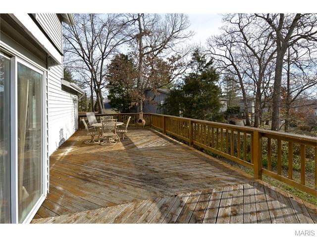 1055 Oak Glen Cir, Ballwin, MO 63021 photo 25