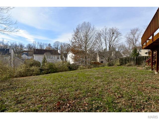 1055 Oak Glen Cir, Ballwin, MO 63021 photo 30
