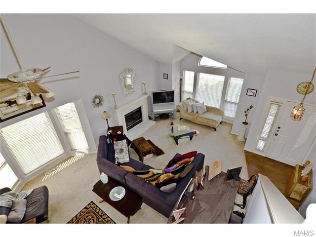 1055 Oak Glen Cir, Ballwin, MO 63021 photo 15