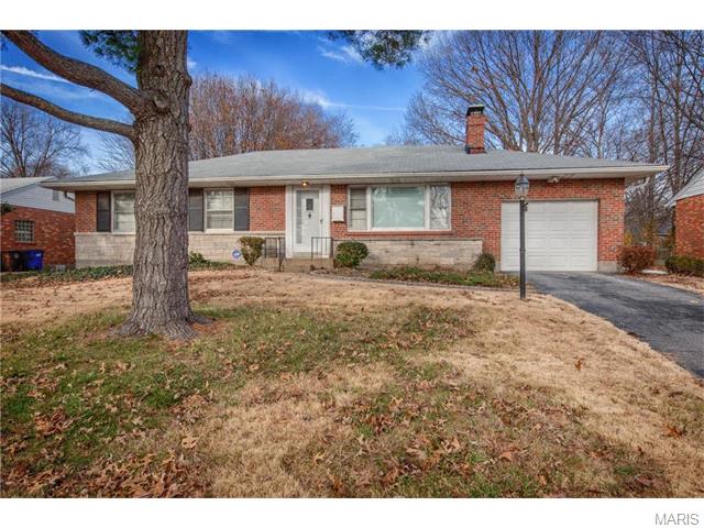 227 Wooster Dr, Saint Louis, MO 63135 photo 1