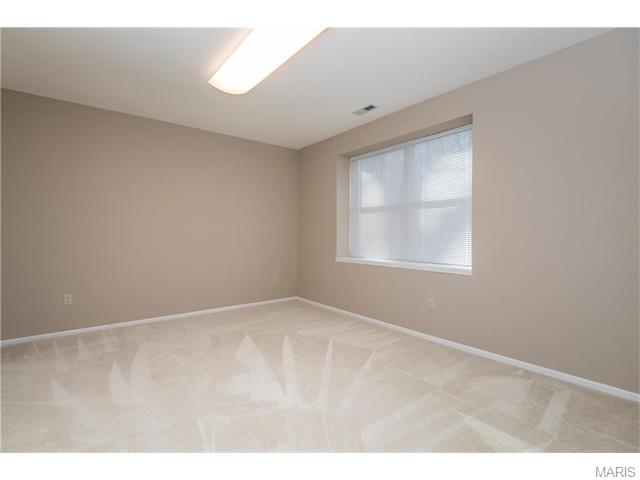 533 Wetherby Terrace Dr, Ballwin, MO 63021 photo 25