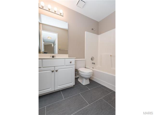 533 Wetherby Terrace Dr, Ballwin, MO 63021 photo 20